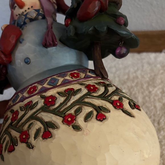 Jim Shore “ Be Cool” Festive Snowman with Tree - Picture 6 of 12